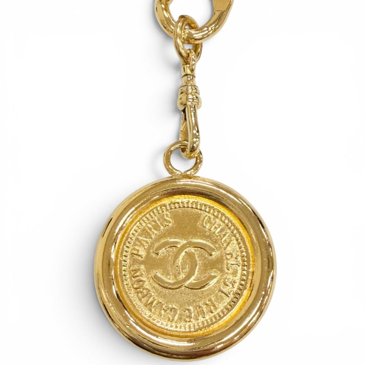 Chanel Vintage 31 Rue Cambon CC Logo Coin Motif Chain Belt Gold — view 5