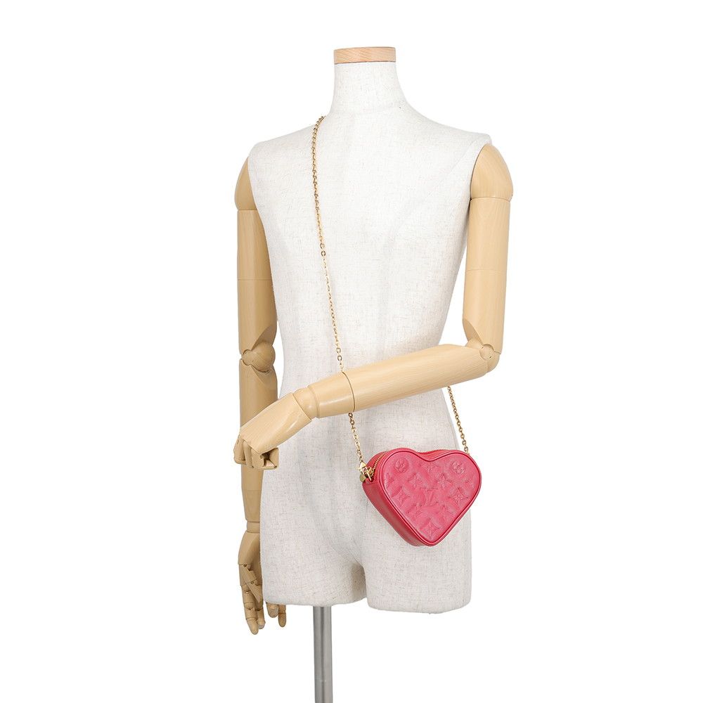 Louis Vuitton Chain Shoulder Bag Monogram Heart on Lambskin — view 4