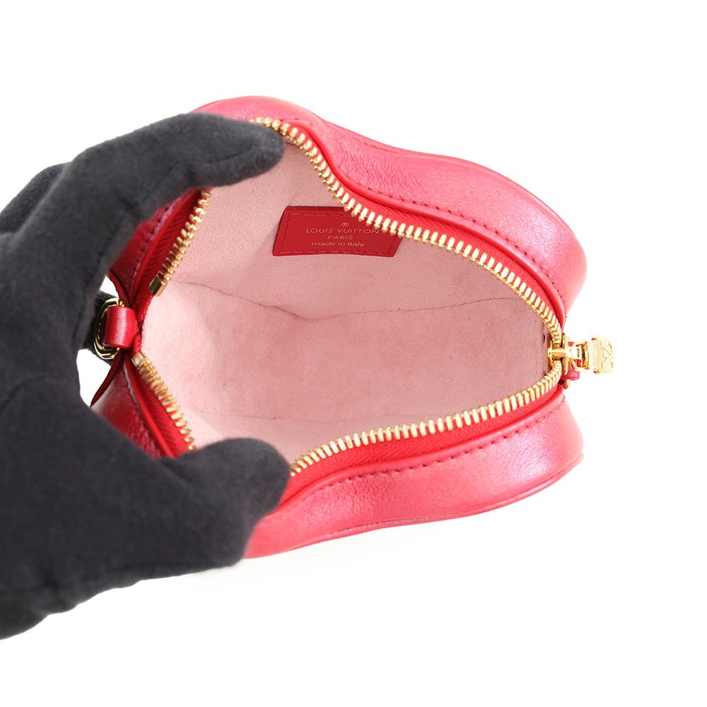 Louis Vuitton Chain Shoulder Bag Monogram Heart on Lambskin — view 5