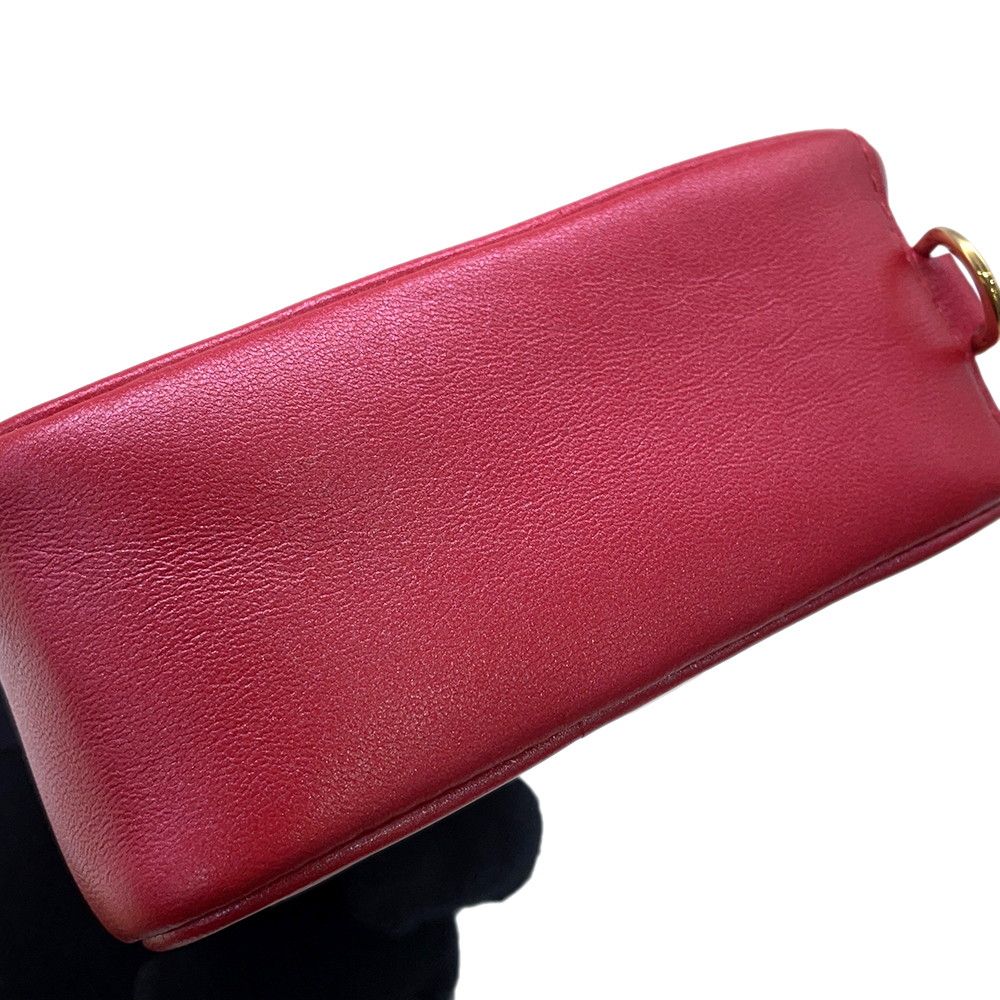 Louis Vuitton Chain Shoulder Bag Monogram Heart on Lambskin — view 6