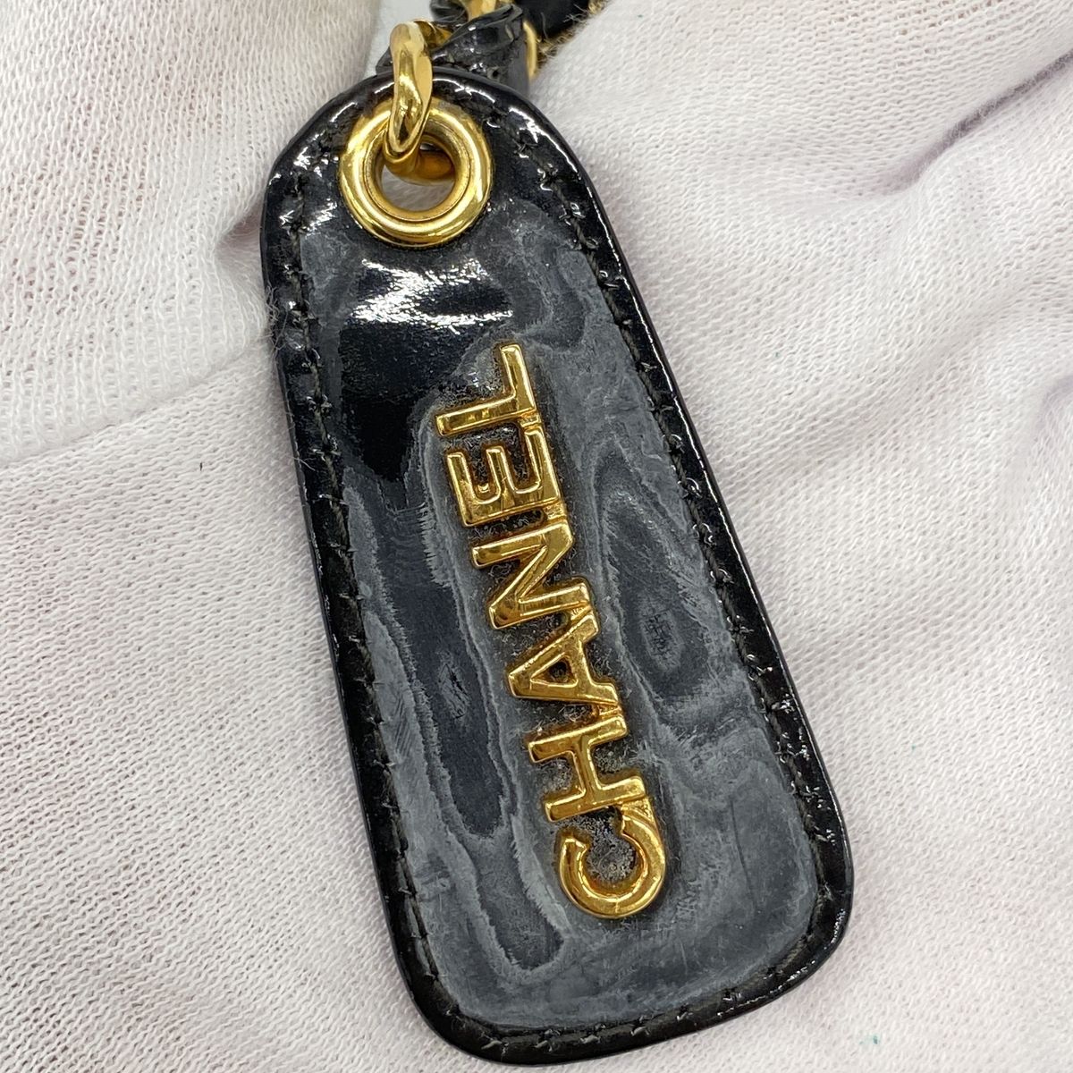 Chanel Shoulder Bag Quilted Patent Leather Black Gold — view 7