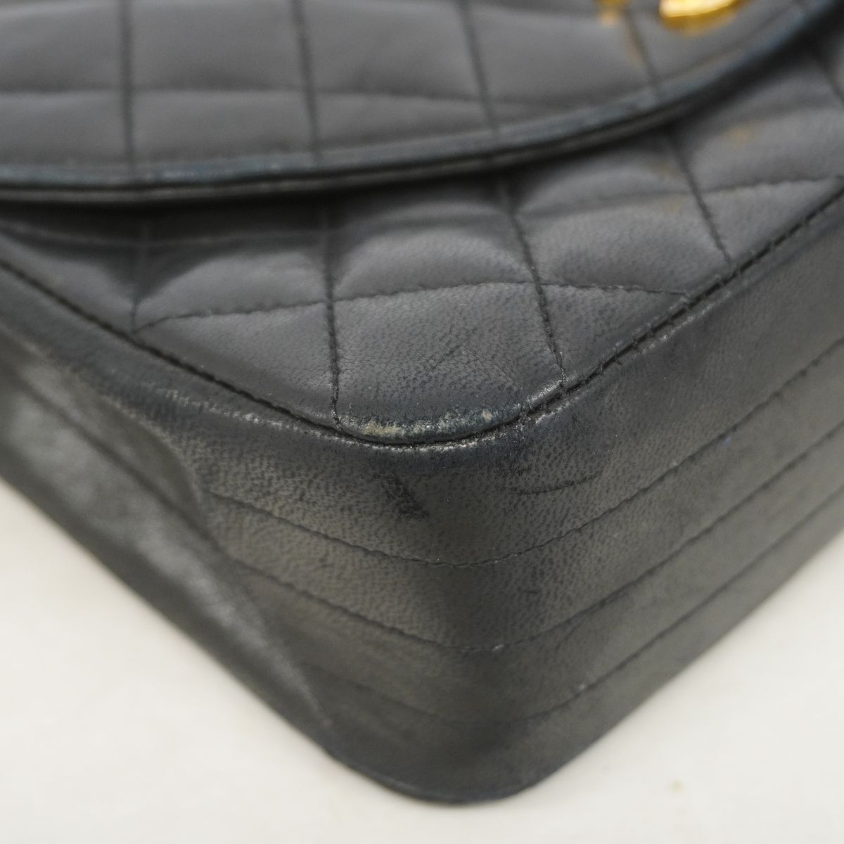Chanel Shoulder Bag Quilted Lambskin Black Gold — view 6