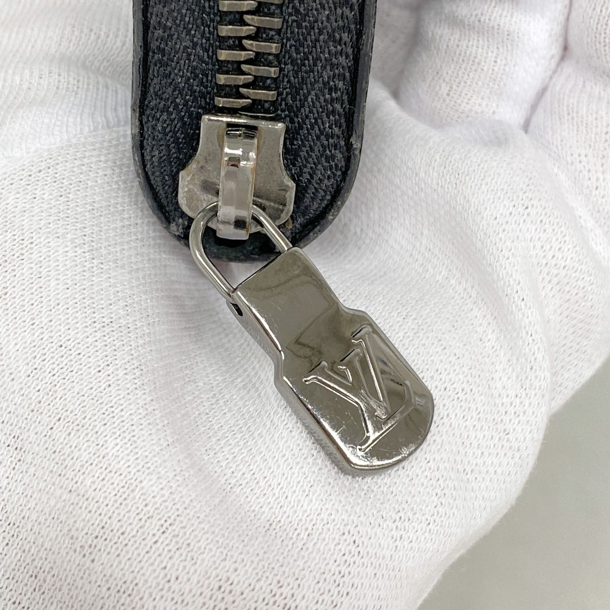 Louis Vuitton Wallet Monogram Eclipse Zippy Horizontal Black — view 7