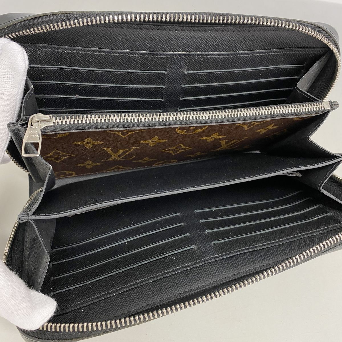 Louis Vuitton Wallet Monogram Macassar Zippy XL Brown — view 3
