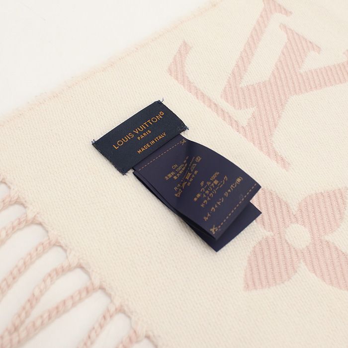Louis Vuitton Scarf LV Essential Wool — view 6