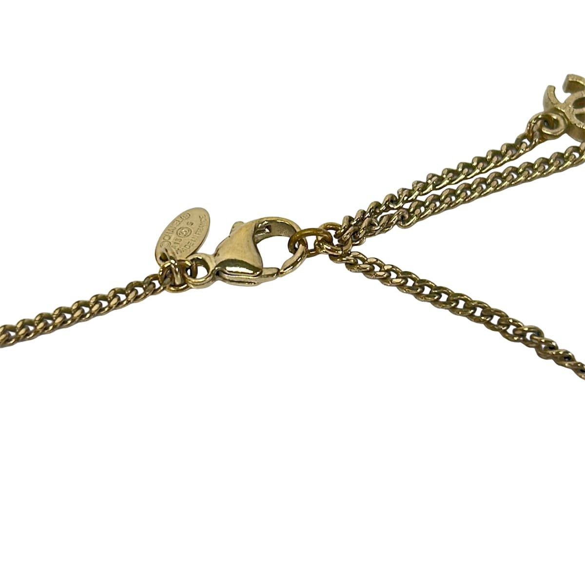 Chanel Necklace Gold Ivory Pearl CC Logo — view 4