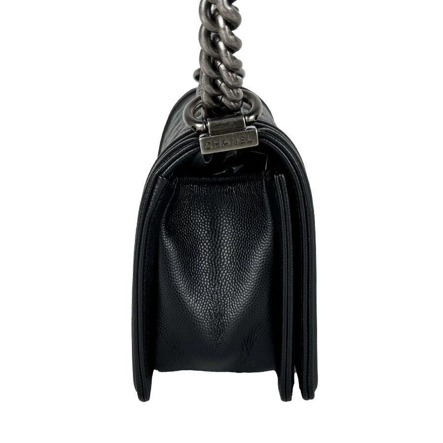 Chanel Shoulder Bag Boy Small — view 2