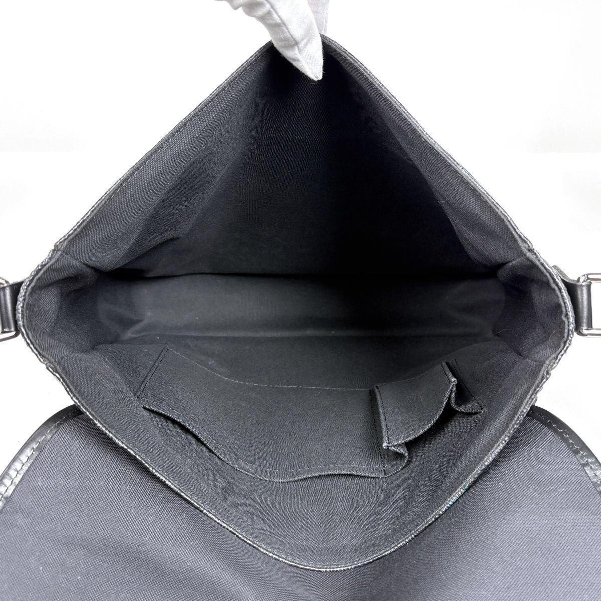 Louis Vuitton Daniel MM Shoulder Bag Damier Graphite Black — view 8