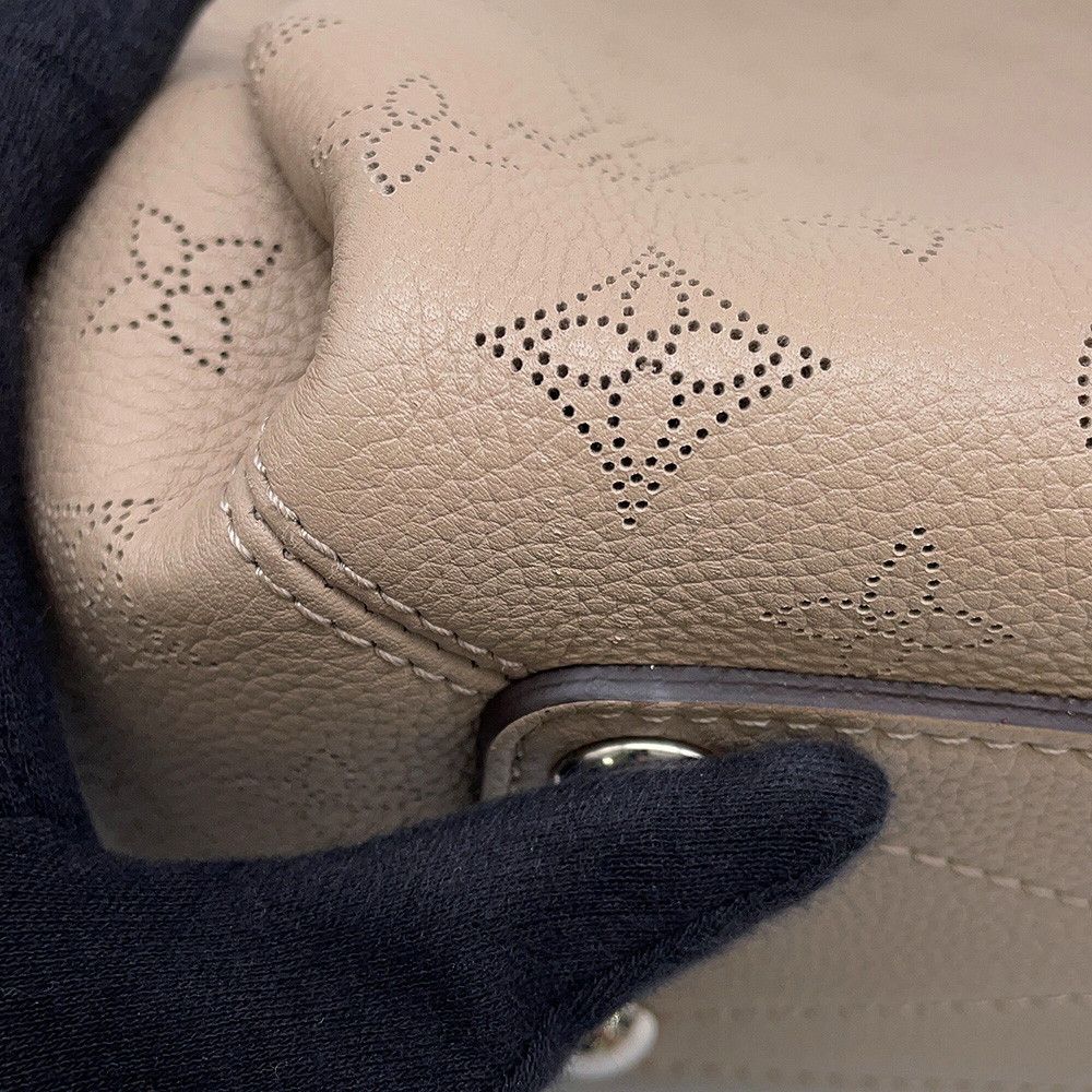 Louis Vuitton Shoulder Bag Monogram Mahina Babylon Chain BB — view 7