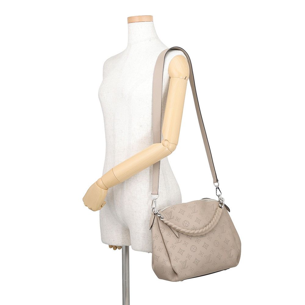 Louis Vuitton Shoulder Bag Monogram Mahina Babylon Chain BB — view 5