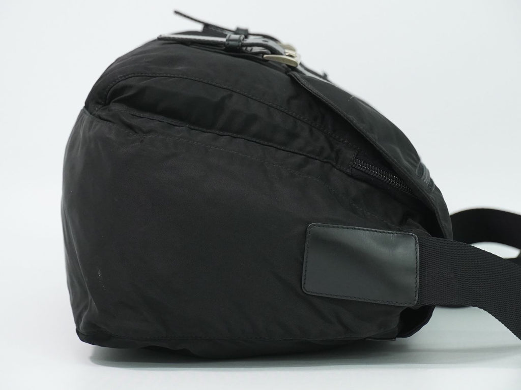 Prada Nylon Shoulder Bag Pochette Black — view 4