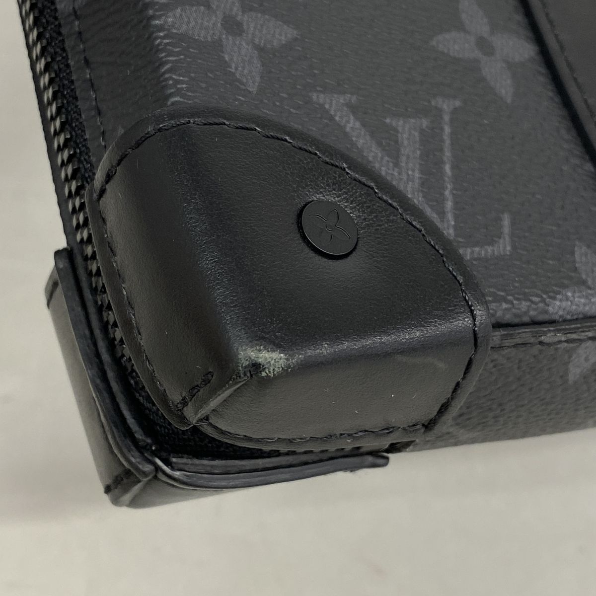 Louis Vuitton Shoulder Bag Monogram Eclipse Soft Trunk Wallet Black — view 6