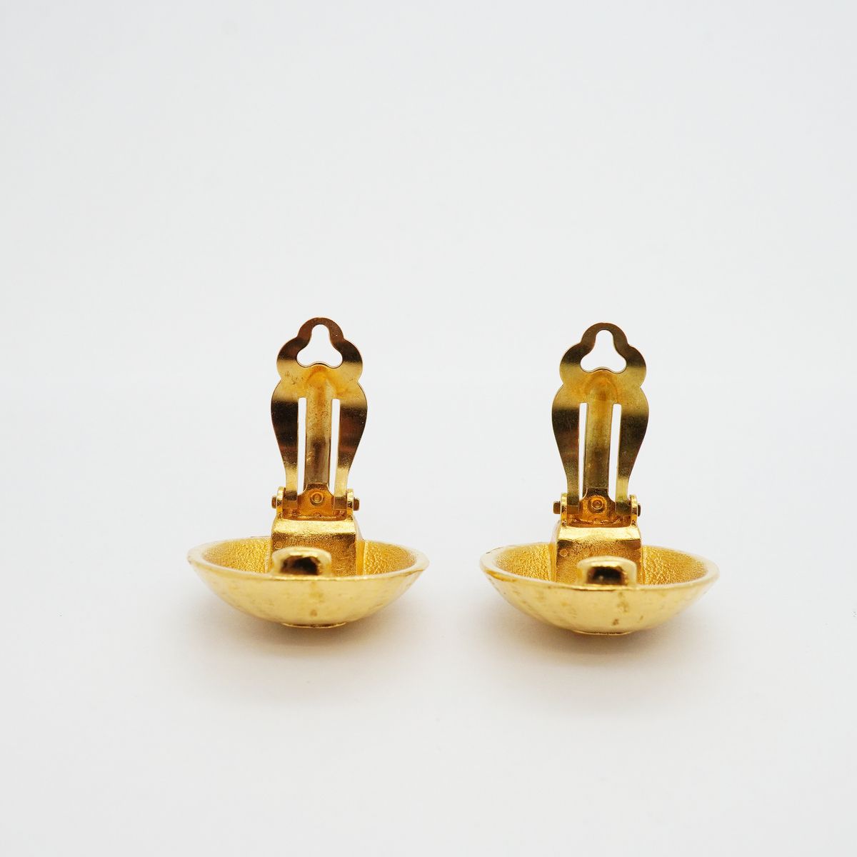 Chanel Earrings Vintage CC Logo Round Circle Gold Plated — view 7