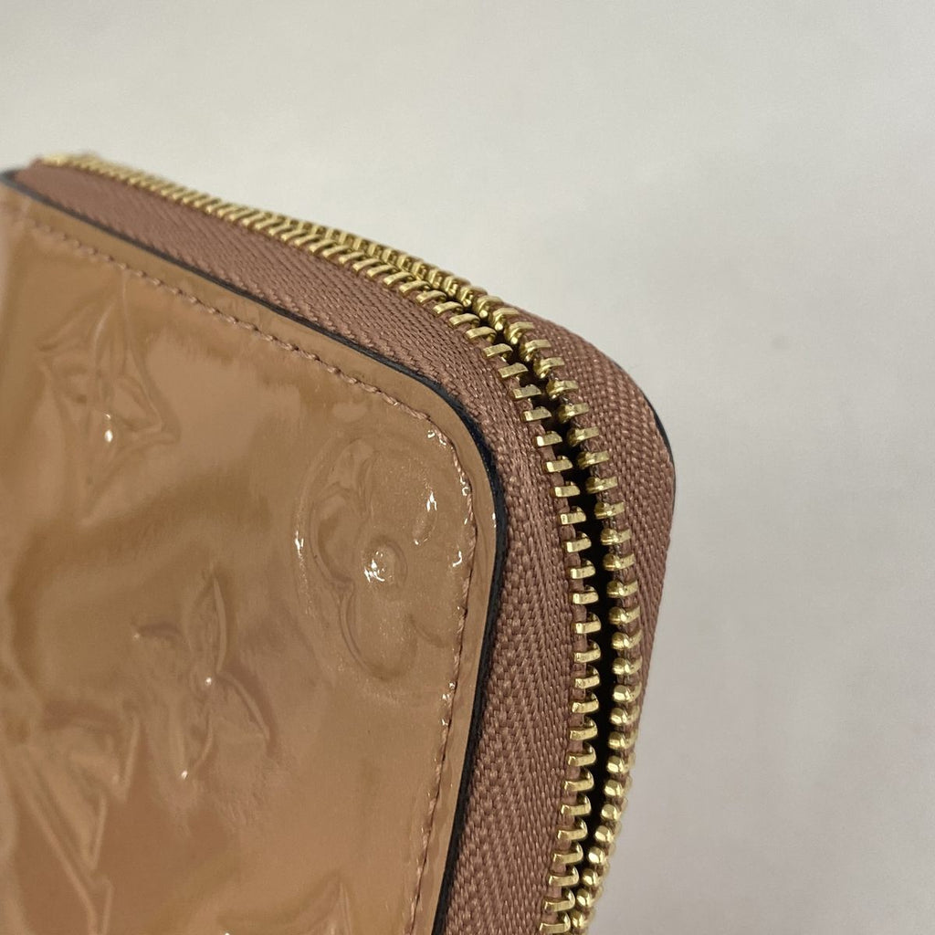 Louis Vuitton Coin Purse Vernis Zippy Rose Vereur — view 5