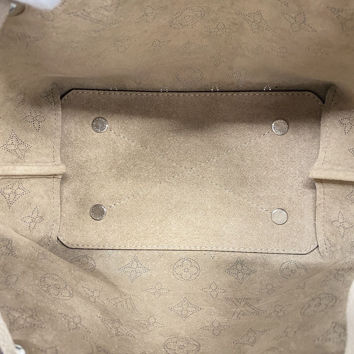 Louis Vuitton Handbag Mahina Bella Galet 2-Way Bag — view 4