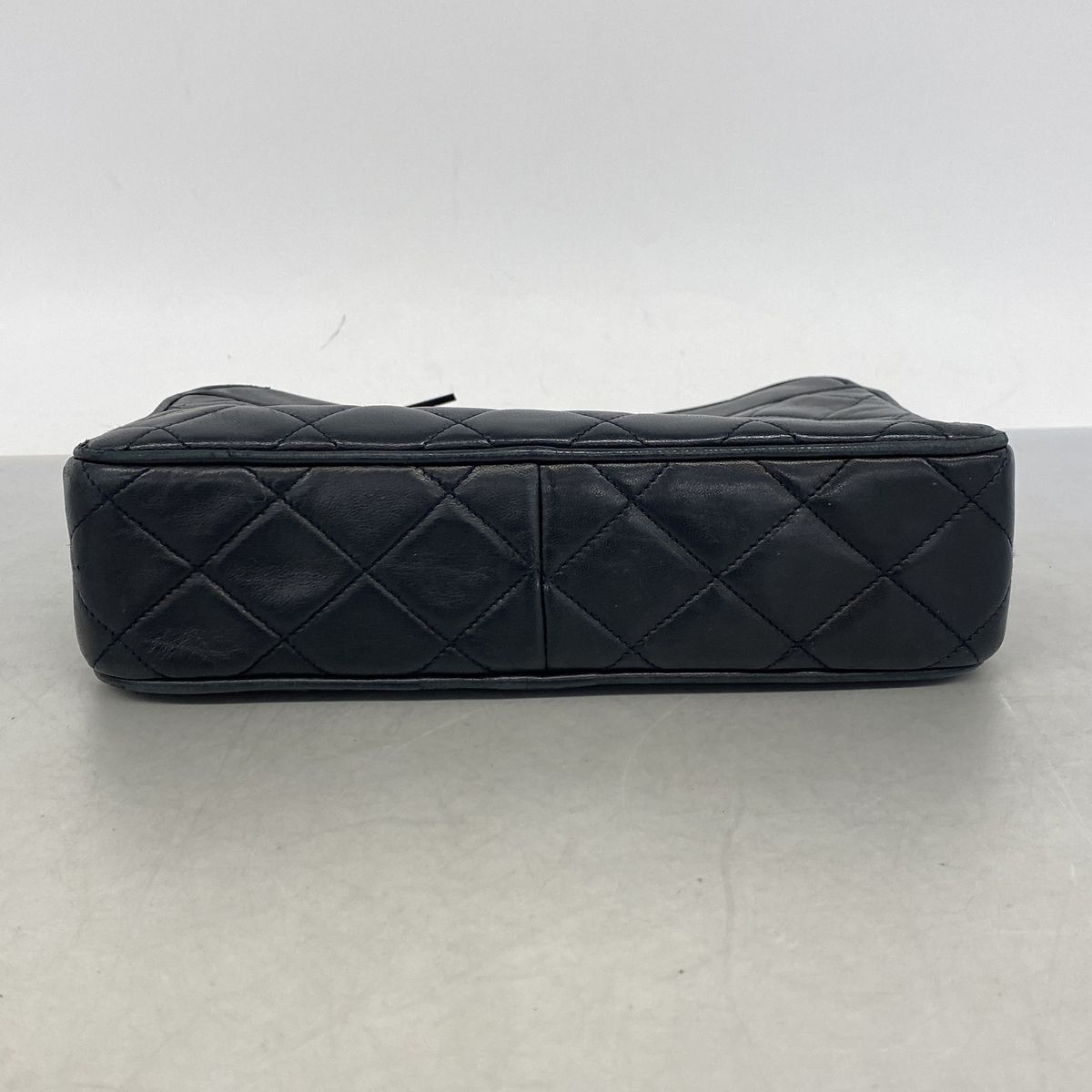 Chanel Shoulder Bag Quilted Lambskin Black Gold — view 3