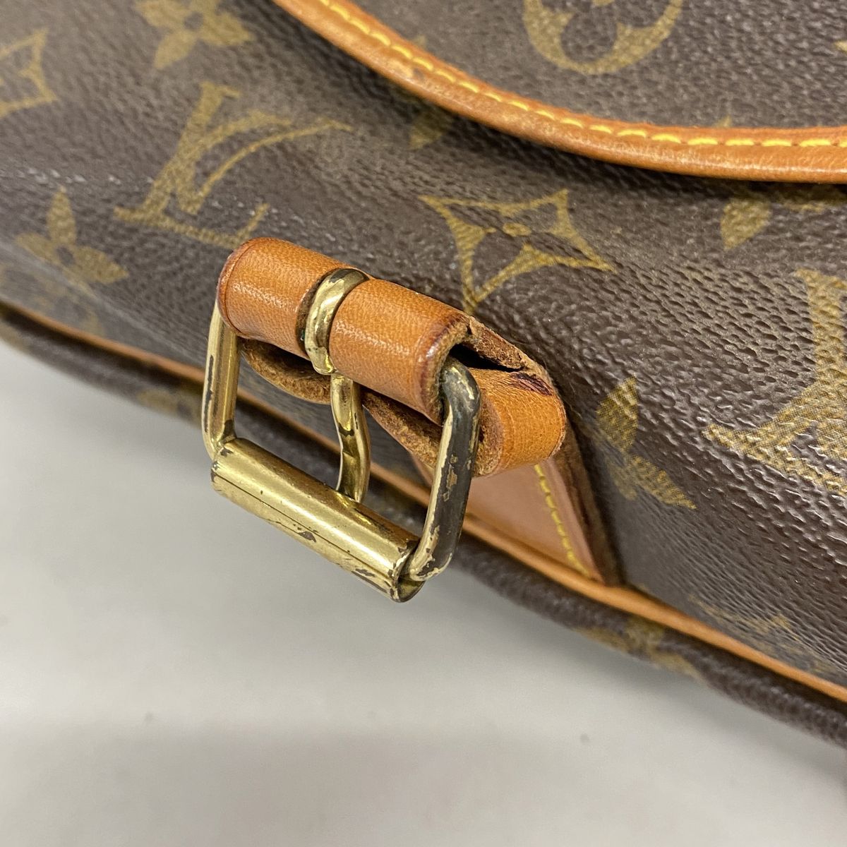 Louis Vuitton Shoulder Bag Monogram Saumur 35 Brown — view 8