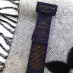 Louis Vuitton Scarf Ray Cavic — view 8