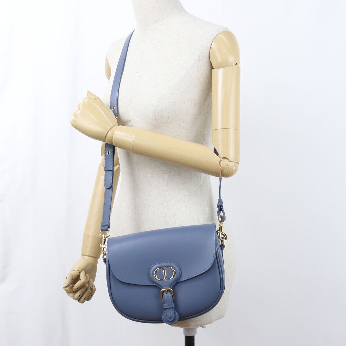 Dior Medium Bobby Shoulder Bag Calfskin — view 8