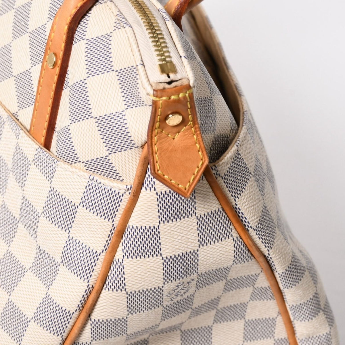 Louis Vuitton Figheri GM Tote Bag Damier Azur White Brown Gold — view 5