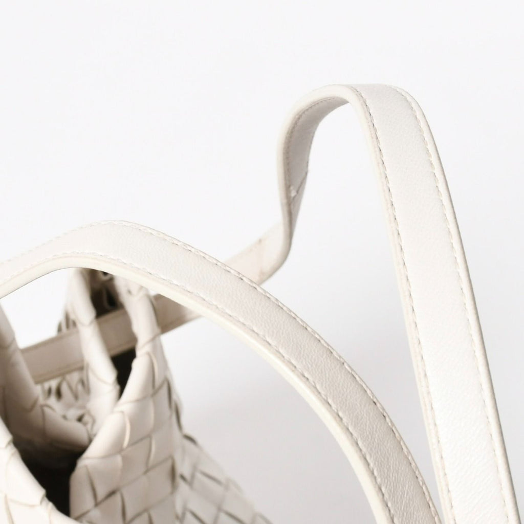 Bottega Veneta Handbag Intrecciato White Gold Leather — view 6