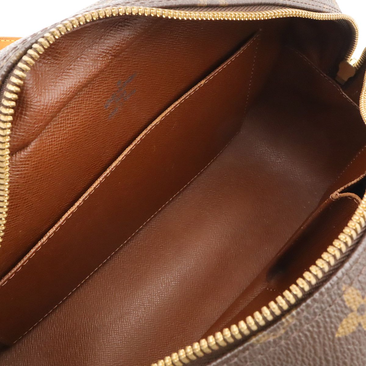 Louis Vuitton Monogram Cite MM Shoulder Bag — view 6