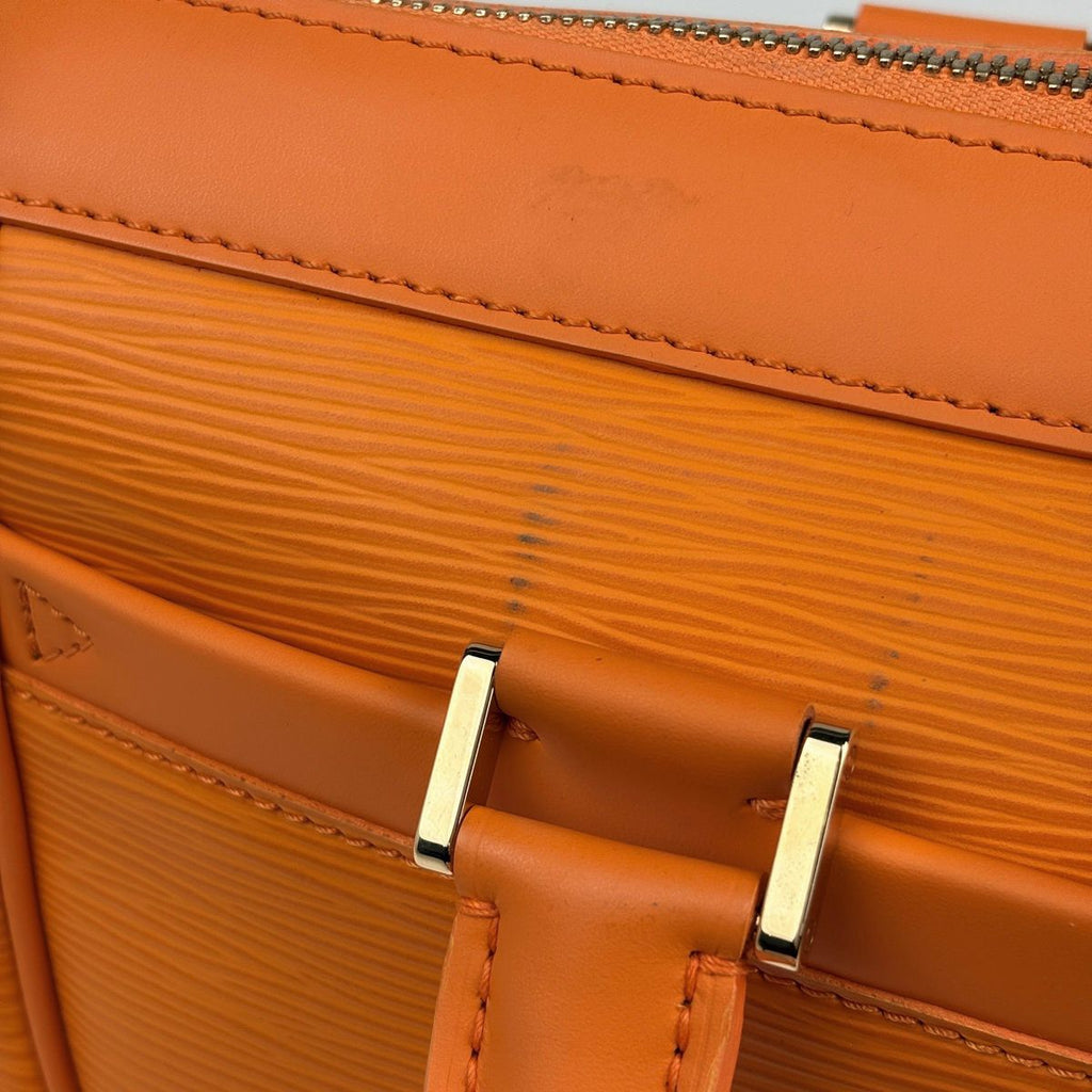 Louis Vuitton D'anura MM Handbag 2-Way Epi Mandarin Orange — view 4