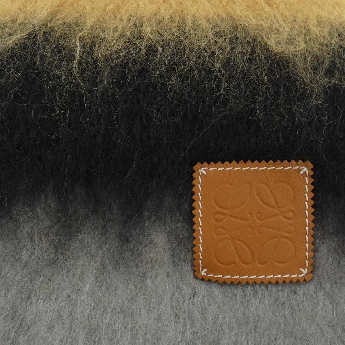Loewe Scarf Black — view 4