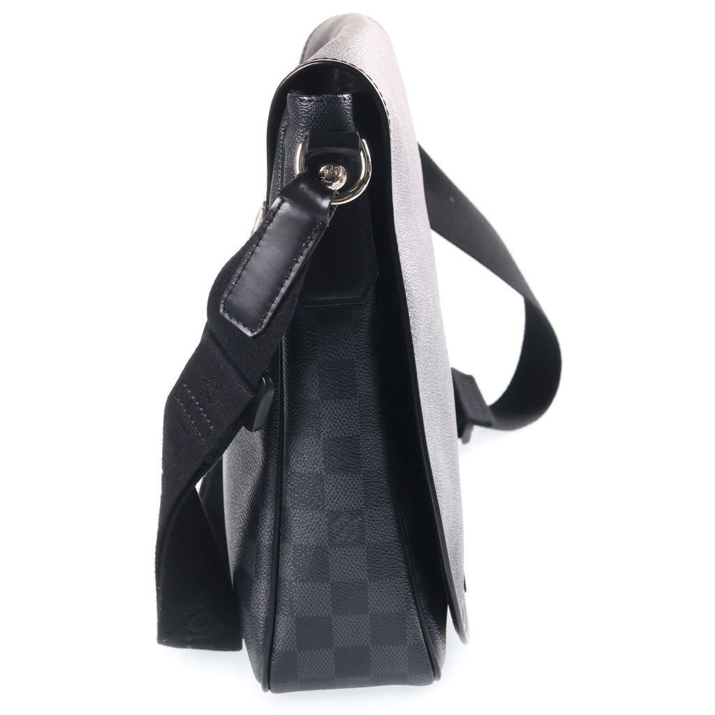 Louis Vuitton Graphite Daniel GM Shoulder Bag Black Leather — view 3