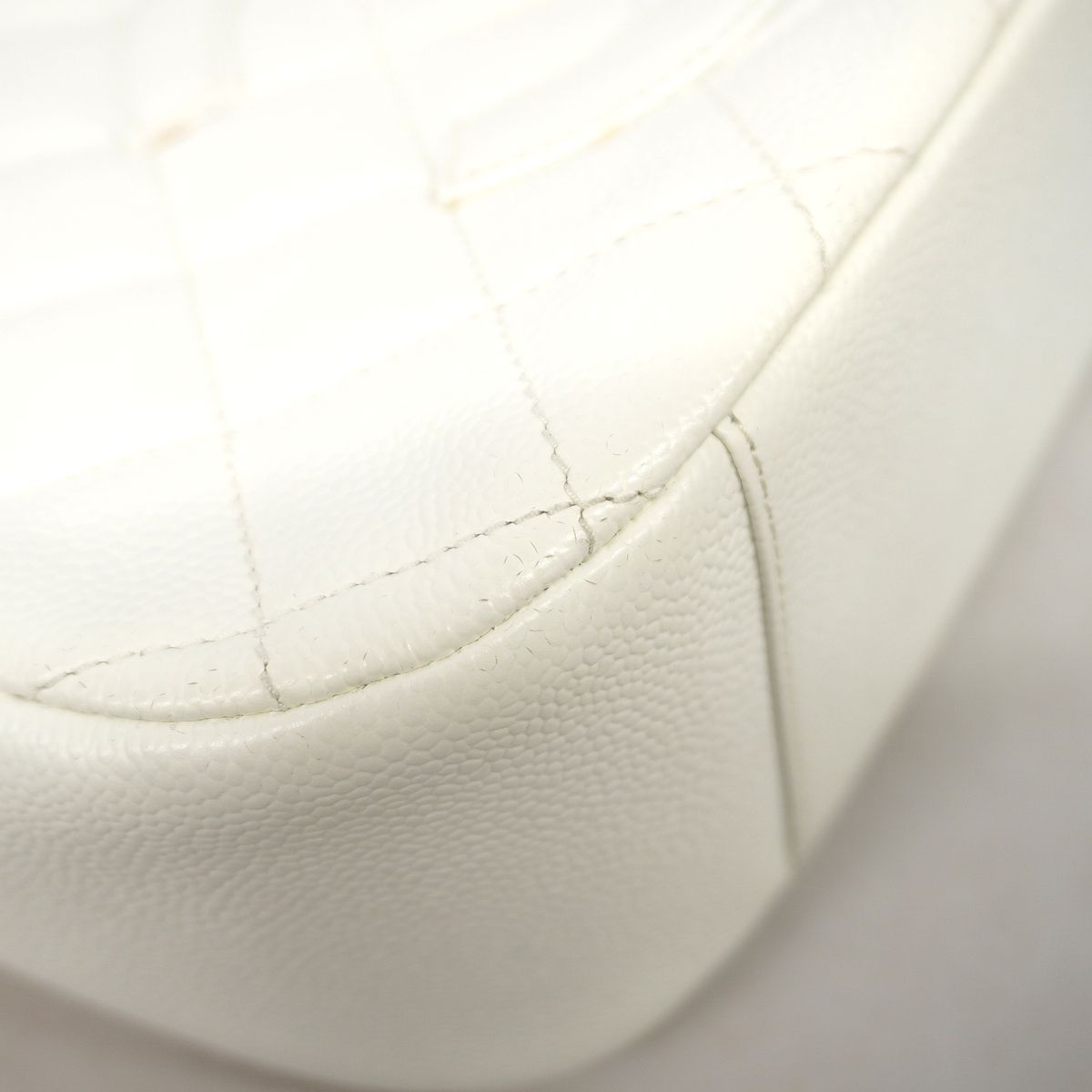 Chanel Shoulder Bag Quilted Caviar Leather White Champagne Gold — view 6
