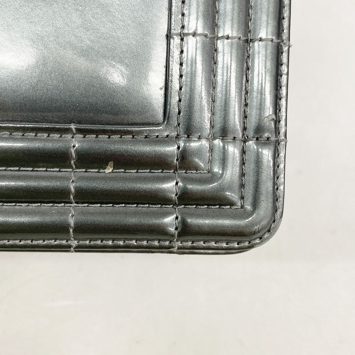 Chanel Shoulder Bag Boy Patent Leather Gray Silver — view 7
