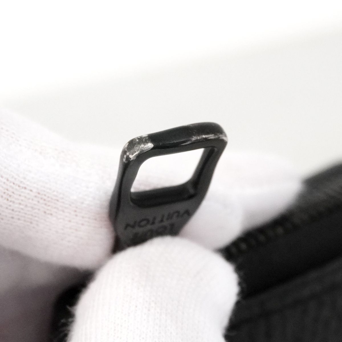 Louis Vuitton Wallet Monogram Taurillon Zippy Horizontal Black — view 8