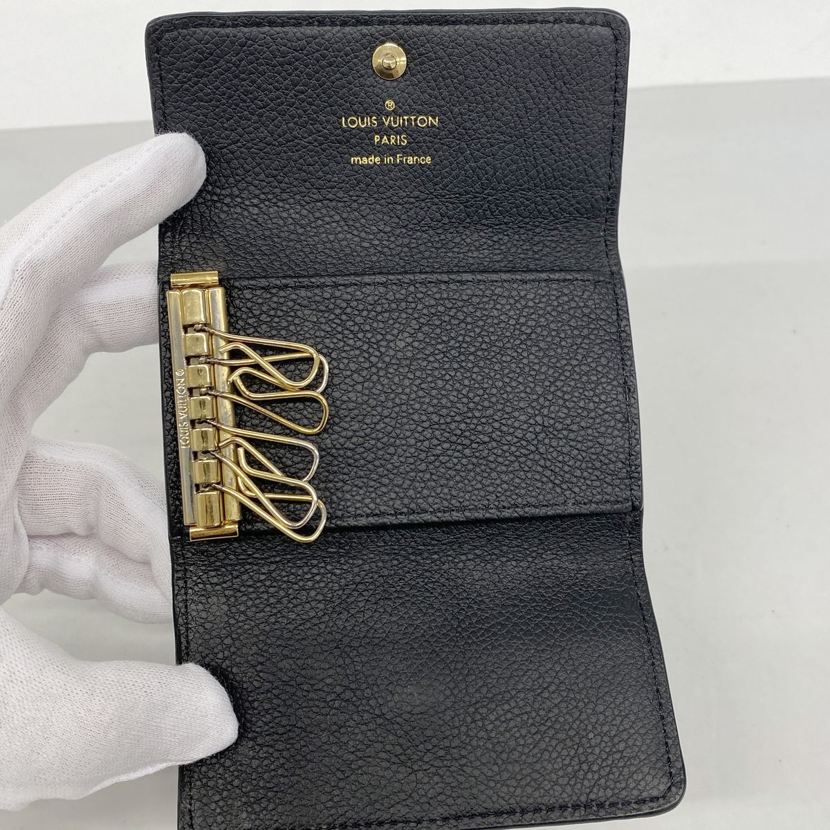 Louis Vuitton Key Case Monogram Empreinte Multicles 6 Noir Key Holder — view 3