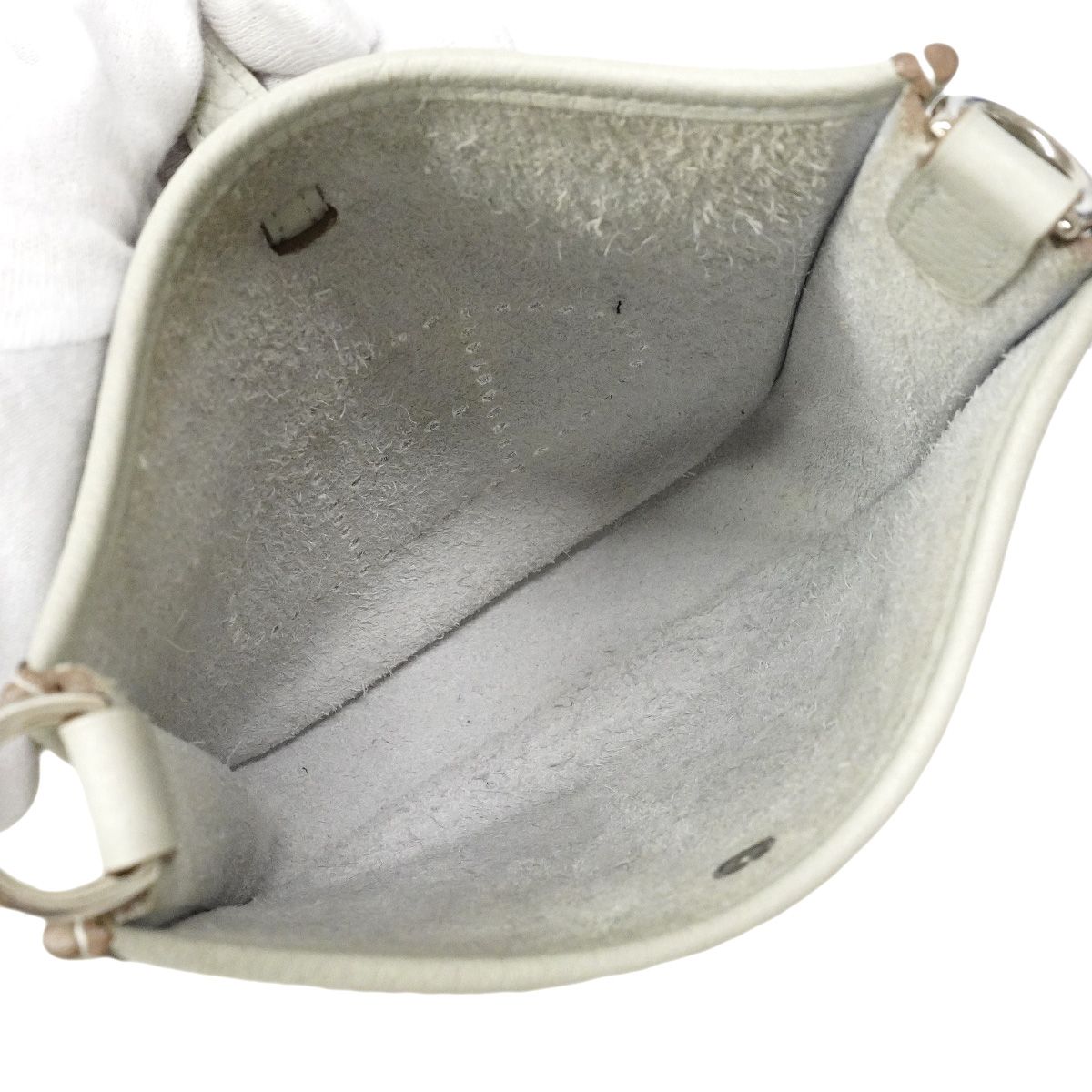 Hermes Shoulder Bag Evelyne TPM Taurillon Clemence Pearl Gray Silver — view 4