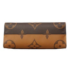 Louis Vuitton Tote Bag Monogram Giant Reverse On The Go MM Brown 2-Way — view 3