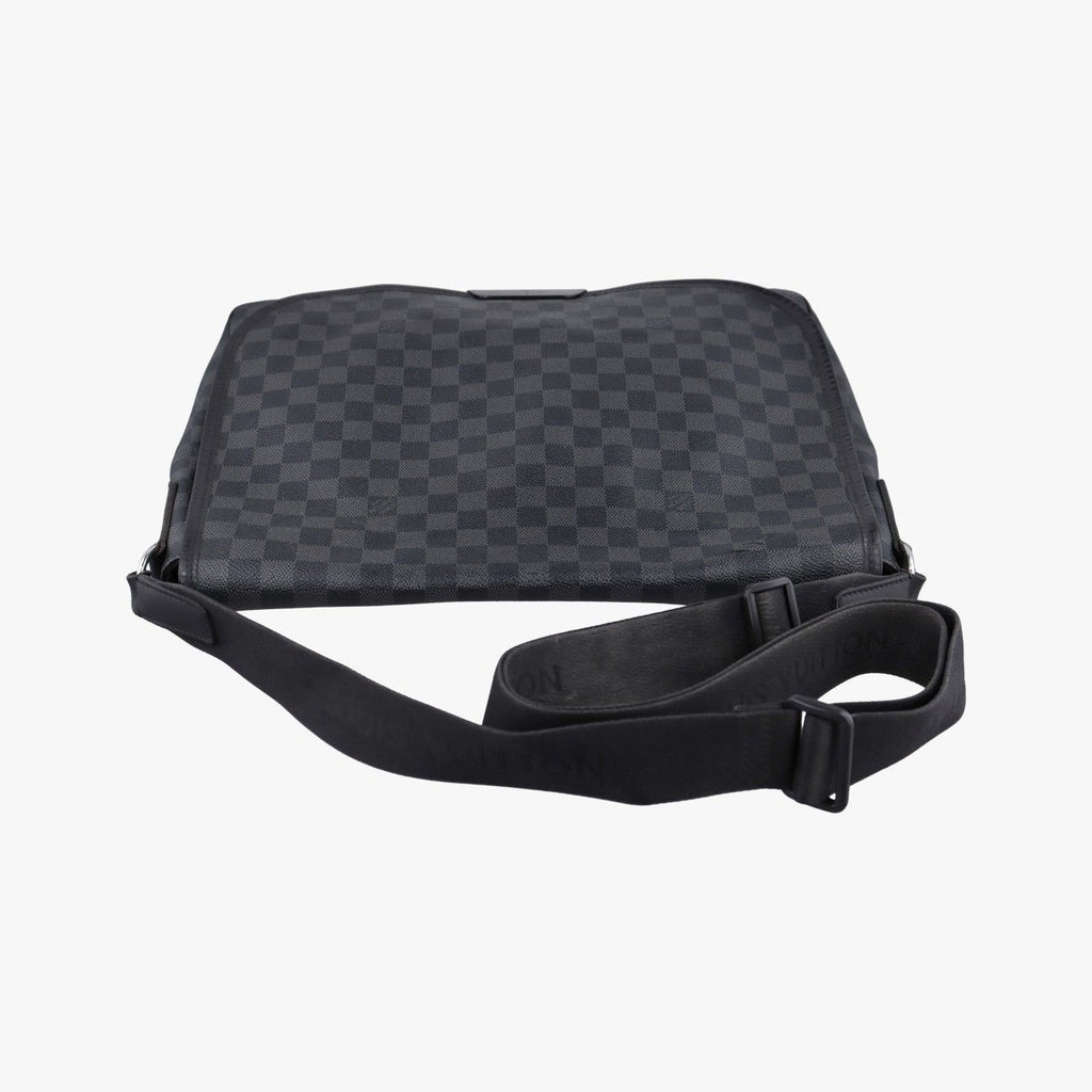 Louis Vuitton Daniel GM Noir Damier Graphite — view 8