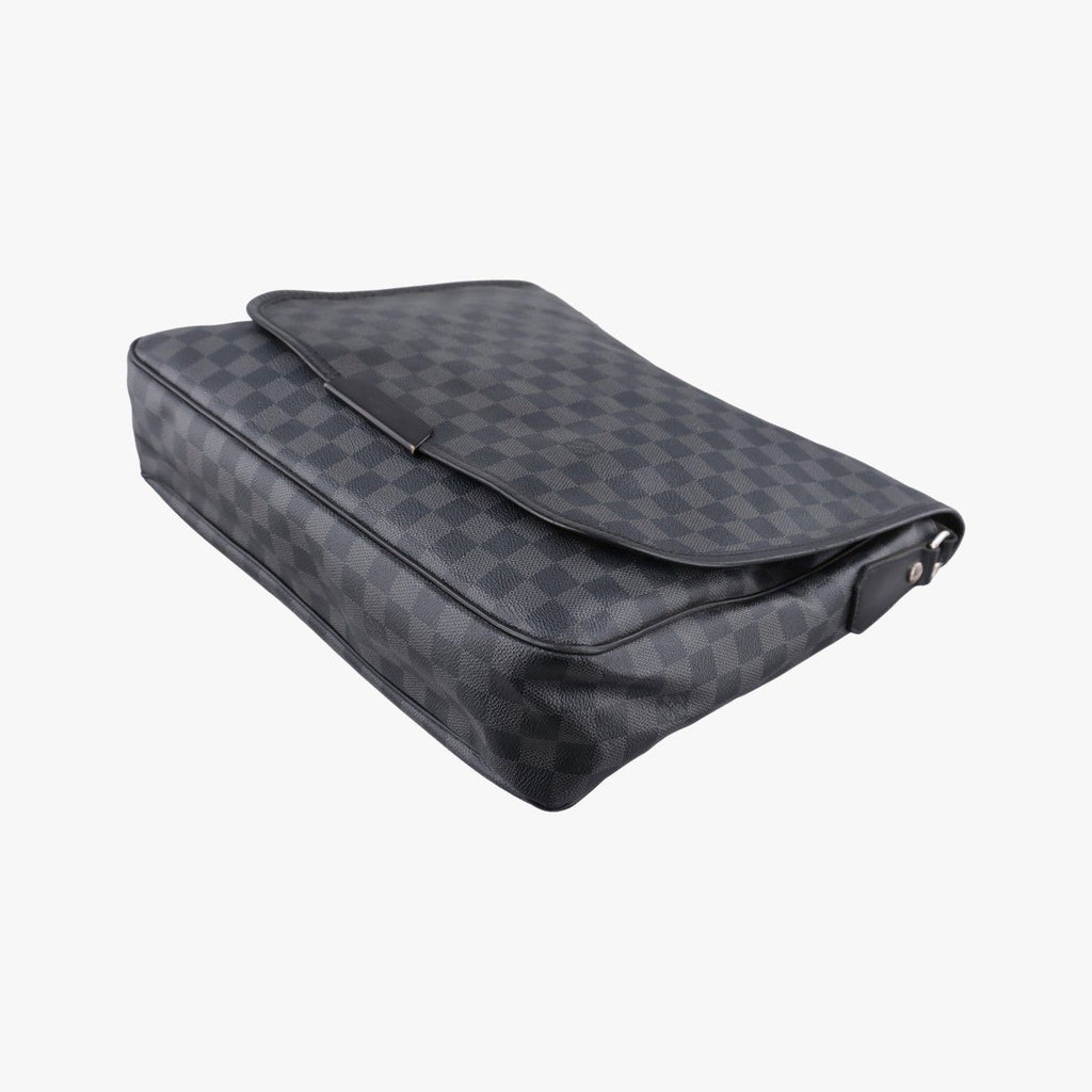 Louis Vuitton Daniel GM Noir Damier Graphite — view 4
