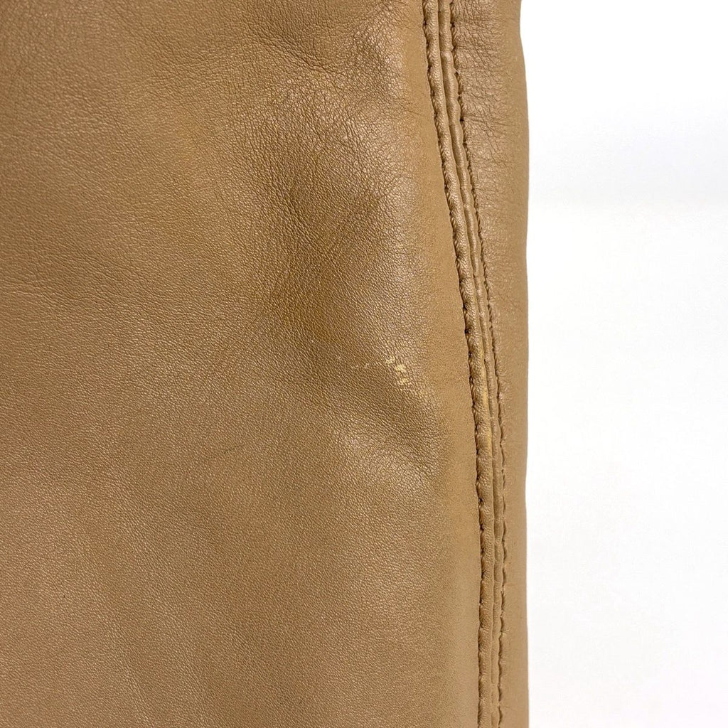Chanel Tote Bag CC Logo Leather Beige — view 5