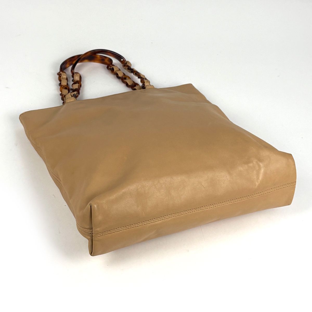 Chanel Tote Bag CC Logo Leather Beige — view 2