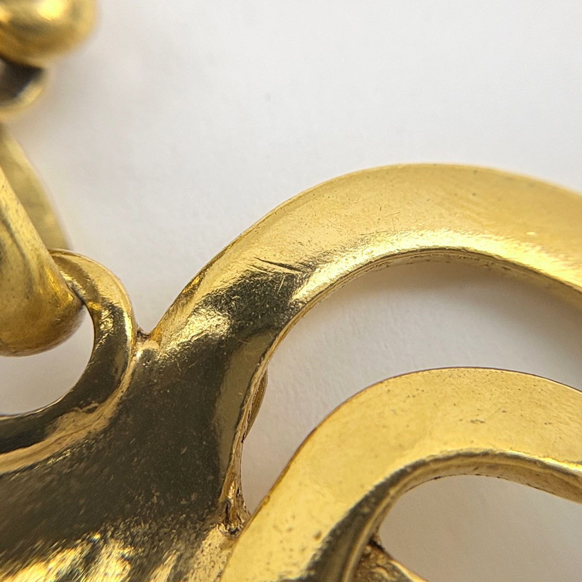 Chanel Necklace CC Logo Heart Gold Plated — view 4