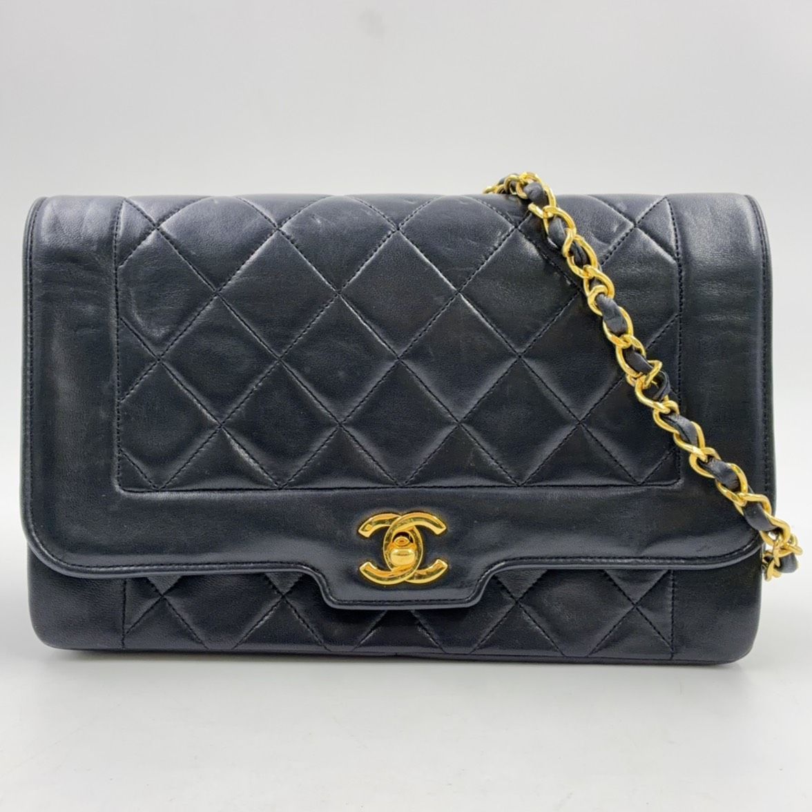 Chanel CC Logo Quilted Lambskin Black Chain Shoulder Bag Gold