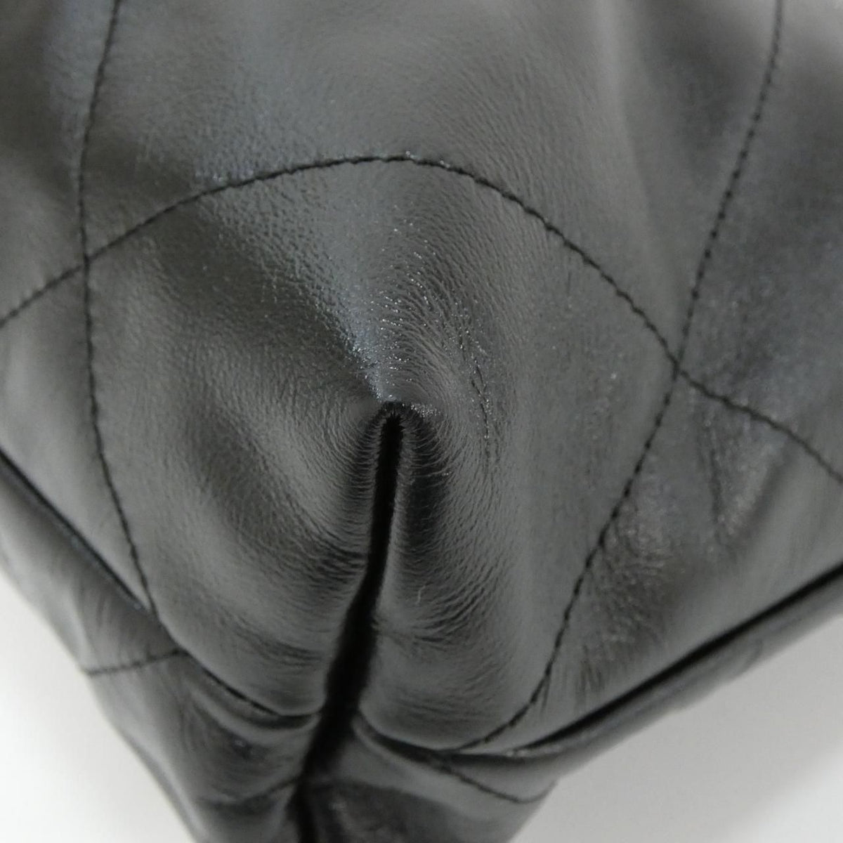 Chanel 22 Line Small Shoulder Bag — view 3