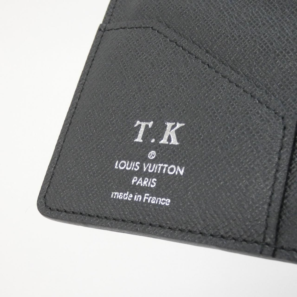 Louis Vuitton Taiga Portefeuille Ron Billfold Wallet — view 5