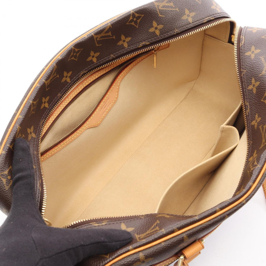 Louis Vuitton Shoulder Bag GM Monogram Leather GM — view 3