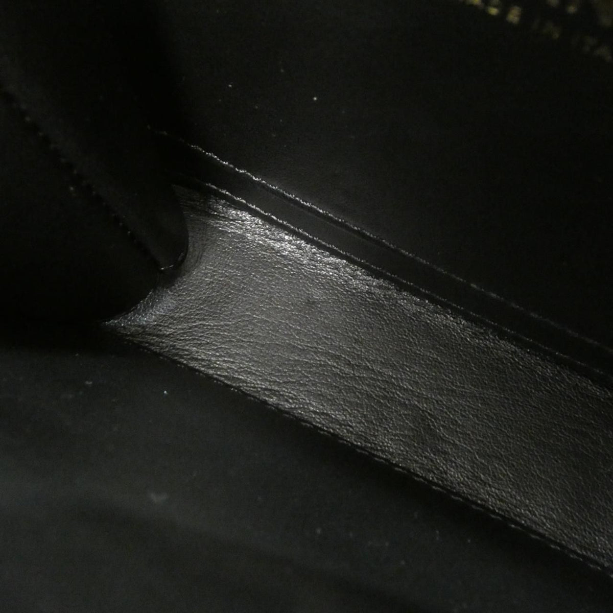 Chanel Bag Handbag Black — view 8