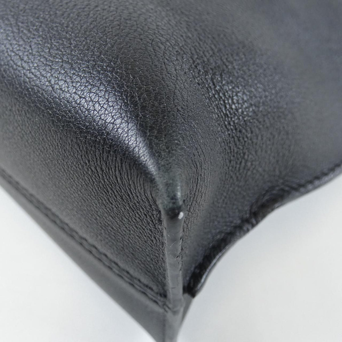Loewe Tea Messenger 316 30 Shoulder Bag — view 3