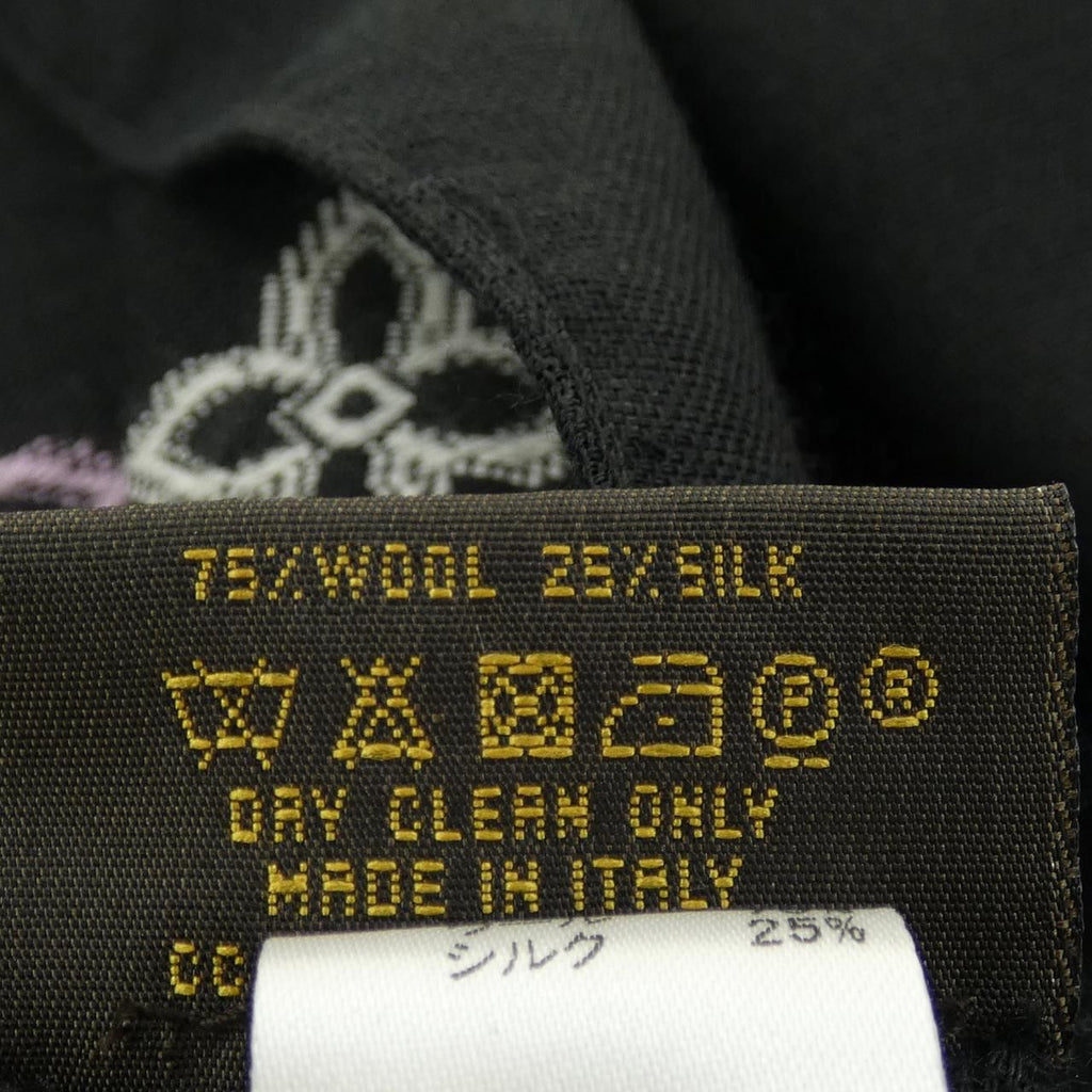 Louis Vuitton Etol Giant Trunky's Stole Scarf — view 3