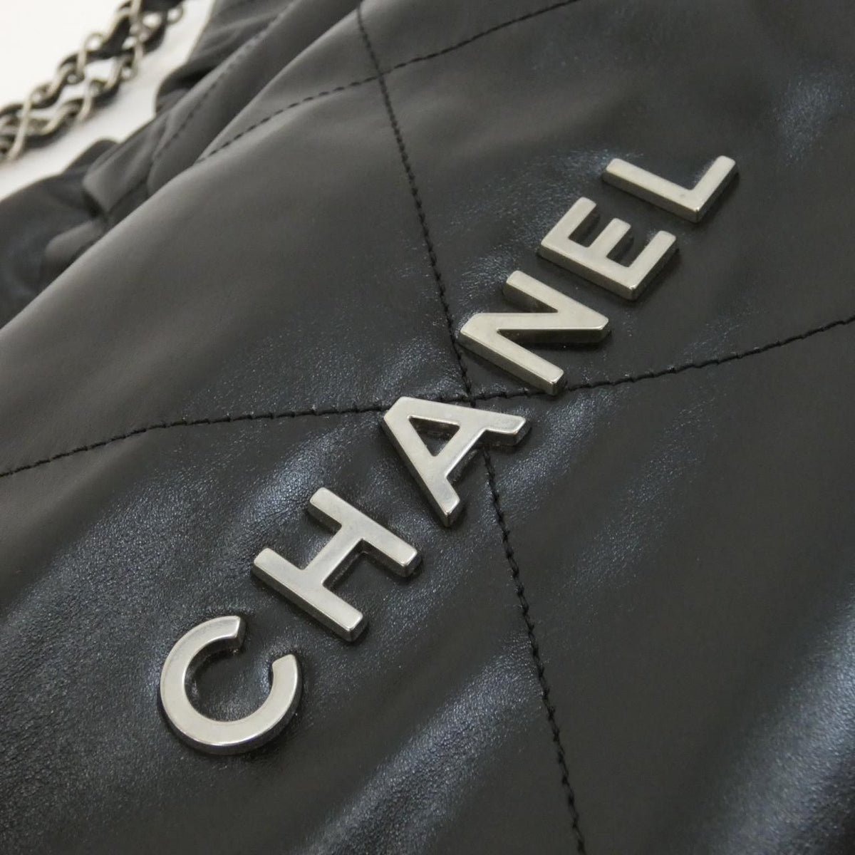 Chanel 22 Line Small Shoulder Bag — view 4