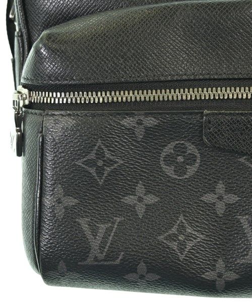 Louis Vuitton Taigarama Outdoor Messenger PM Shoulder Bag — view 8