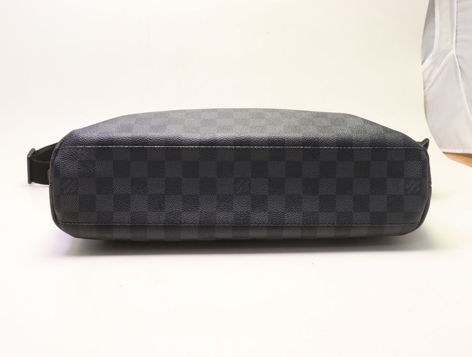Louis Vuitton Mick MM Damier Graphite Shoulder Bag — view 3